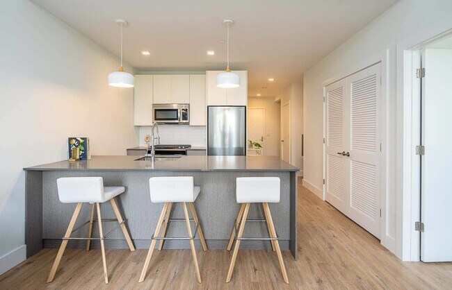 Foto del edificio - 323 Pine St