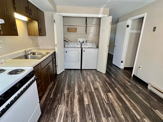 Includes washer and dryer - 230 W Madison St