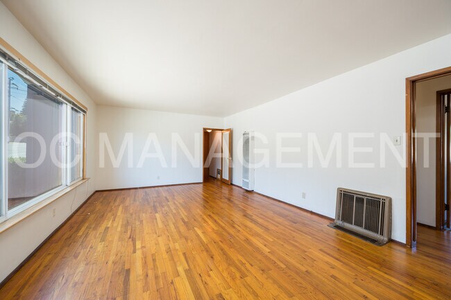 Building Photo - 1691 Johnson Ave