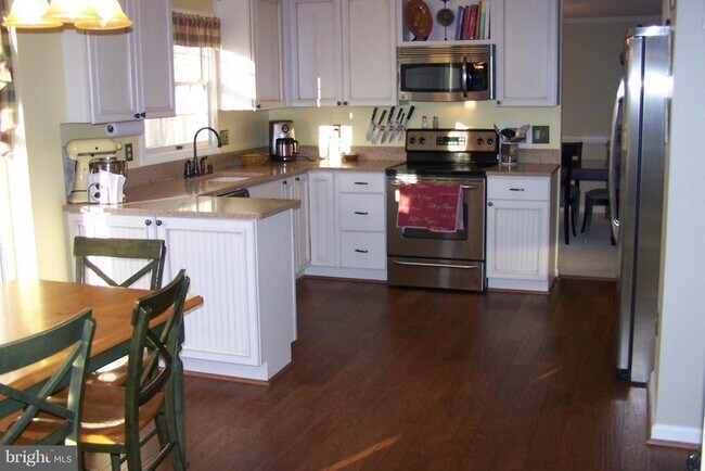 Building Photo - 15404 Beachview Dr