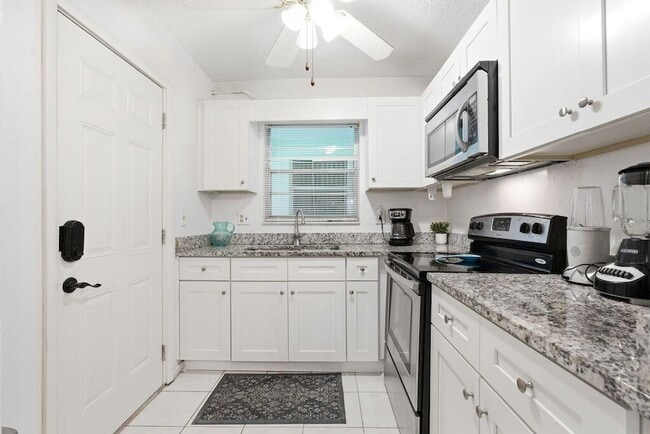 Foto del edificio - 1401 N 12th Ct