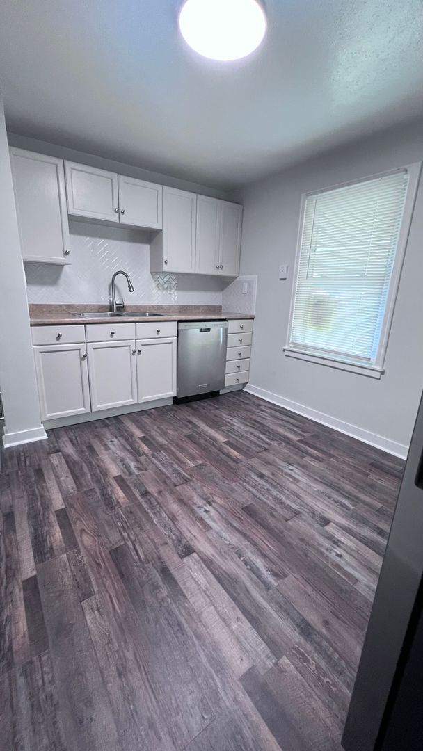 Foto del edificio - NEW LISTING!! Shadle 4 bedroom 2 bath