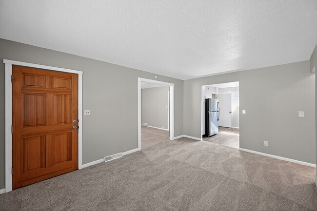 Building Photo - 26 Newland Ct