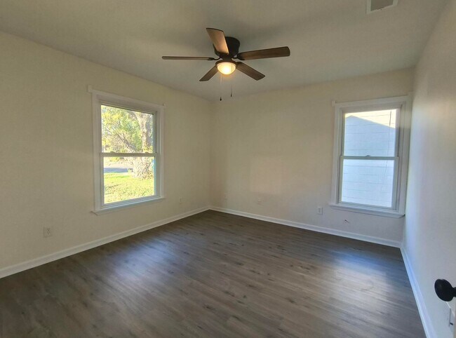 Foto del edificio - Cozy 3 bedroom, 1 bath home in Westland COMING SOON!