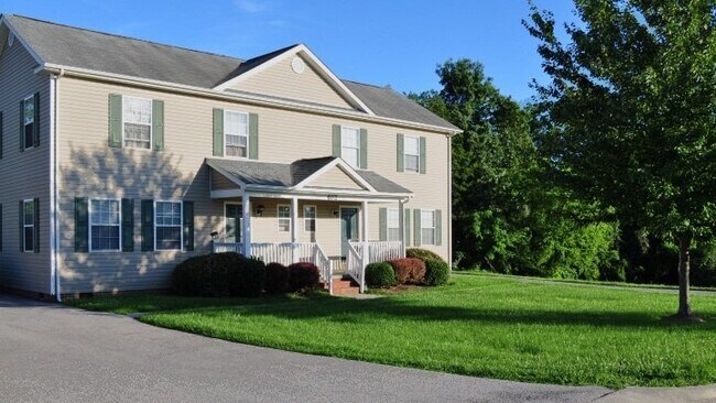 Foto del edificio - 1325 Brighton Ct