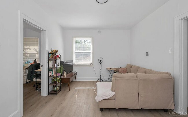 Foto del edificio - 5110 Hunter Ave