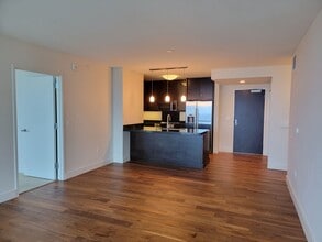 Building Photo - 1189 Waimanu St