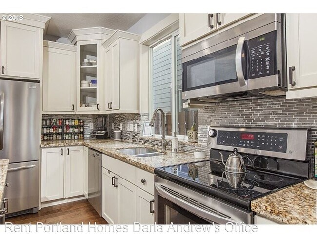 Foto del edificio - 3 br, 2.5 bath House - 4206 NE 81st Avenue