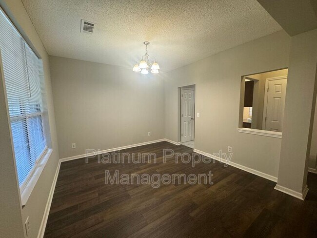 Building Photo - 2262 Charleston Pointe SE