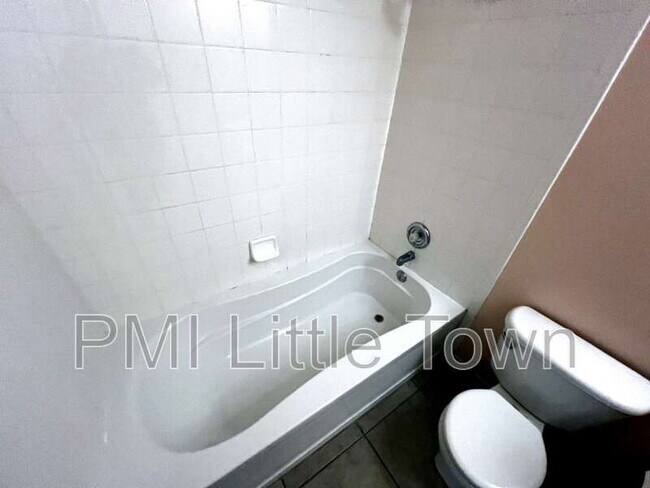 Foto del edificio - 5677 S Park Pl