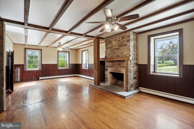 Building Photo - 2045 Hill Rd