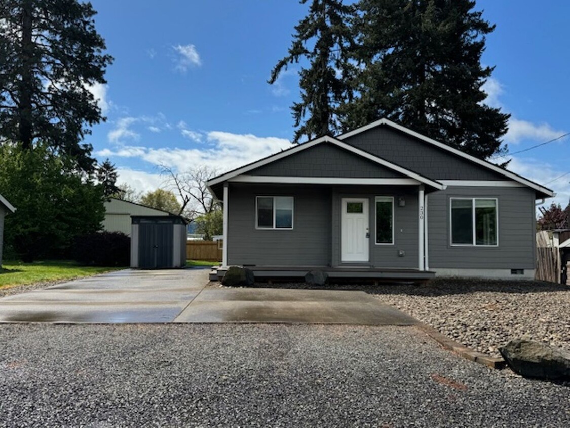 Primary Photo - Charming Remodeled 2 Bedroom Home!