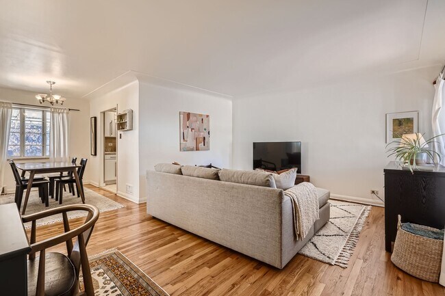 Foto del edificio - Fantastic 2 bedroom Remolded Ranch in Mayf...