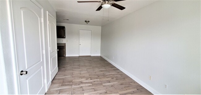 Foto del edificio - 701 E. 4th St.