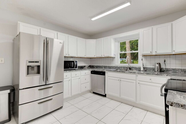 Charming 1950's Ranch w/ Modern Upgrades a... - Charming 1950's Ranch w/ Modern Upgrades a... House