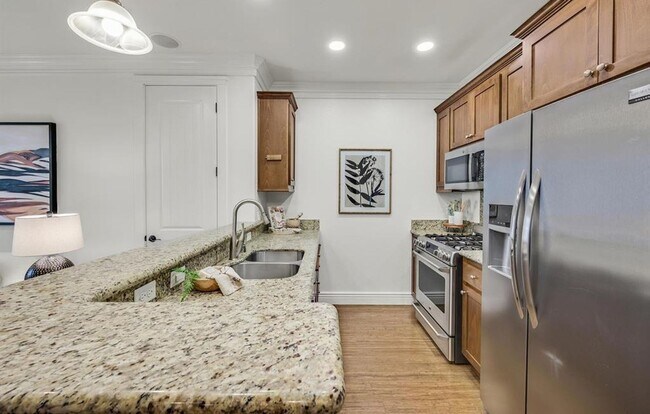 Foto del edificio - Stunning Ground-Floor 2 bd, 2 ba- Danville...