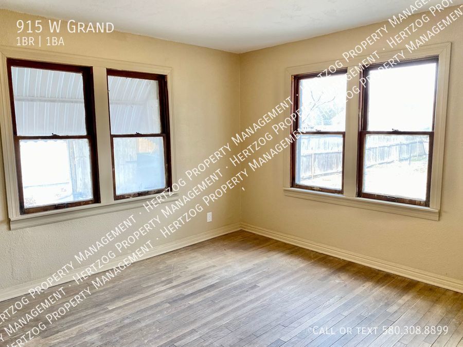 Primary Photo - Charming Duplex for Rent - Affordable 1 Be...
