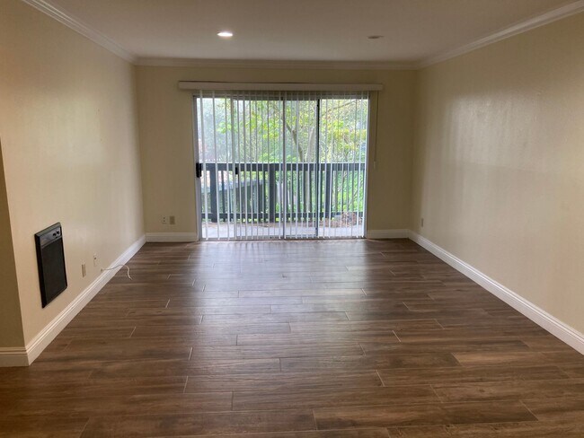 Foto del edificio - Resort Style Living Large One Bedroom, One...