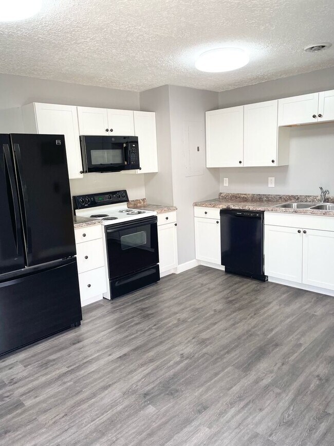 Foto del edificio - 2 Bdrm /1.5 Bath Townhome Church Hill, TN