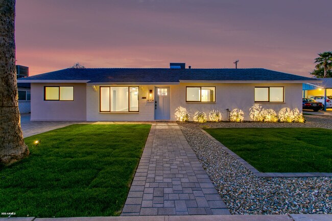 Foto del edificio - 8708 E Rancho Vista Dr