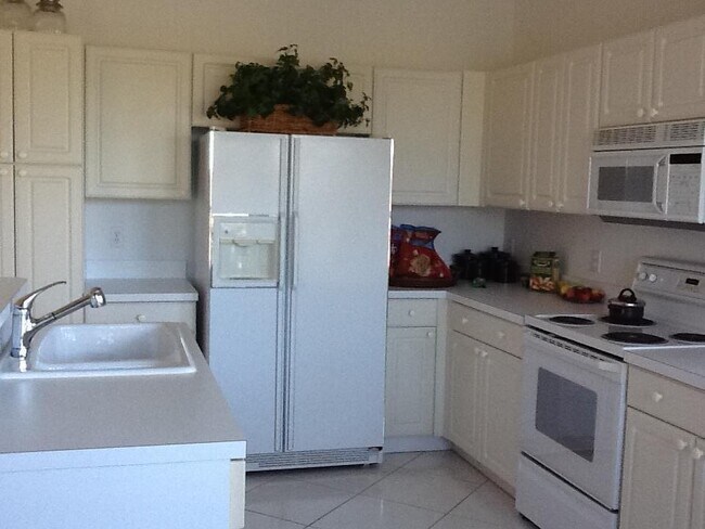 Foto del edificio - 8760 Shoal Creek Ln
