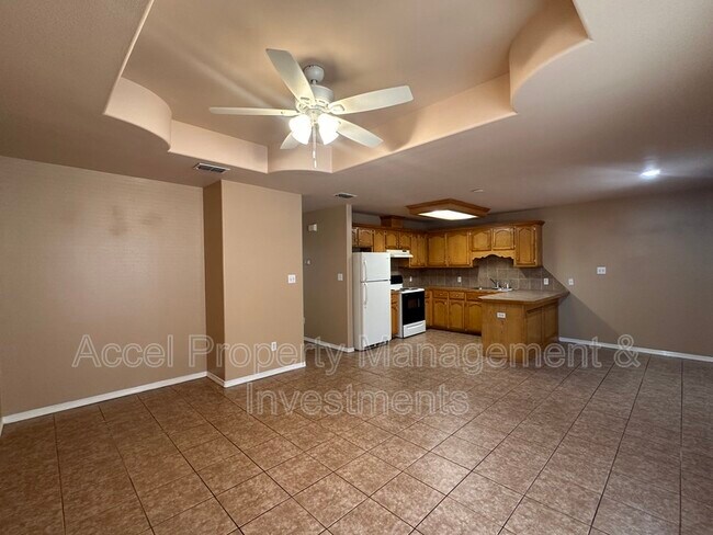 Building Photo - 811 French Ave