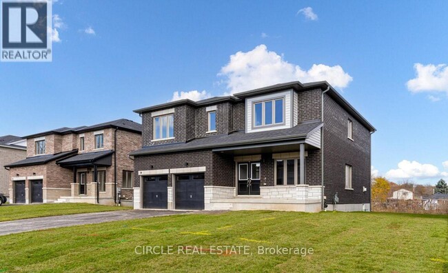 Building Photo - 19 Tulip Cres