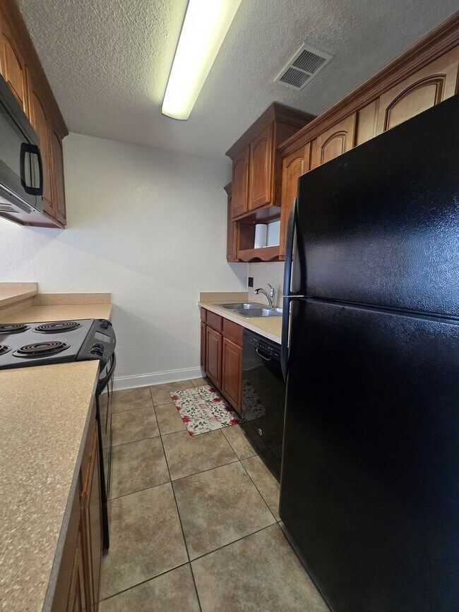 Foto del edificio - Beautiful 2/1 Condo for Rent - Ask About Free Rent Special - Come See Today!!