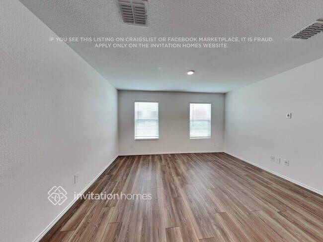 Building Photo - 2932 Greenhorn Ave