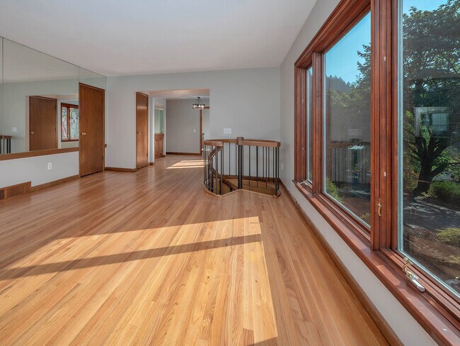 Building Photo - 2627 SW Hamilton Ct
