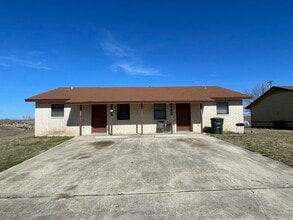 Building Photo - 1107 White Ave