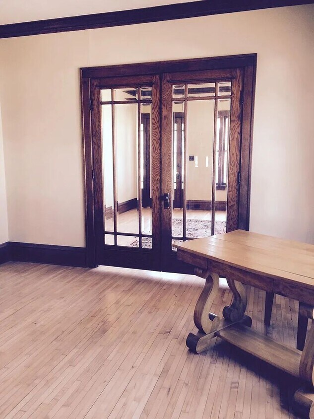 Foto principal - 1802-1806 Superior Ave - Duplex