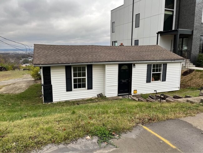 Building Photo - 6014 Hill Cir Dr
