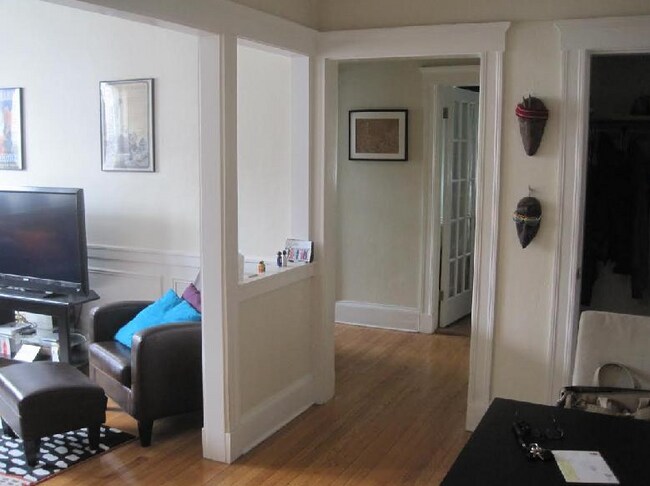 Building Photo - 129 Chiswick Rd