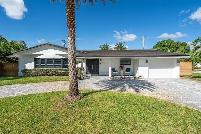 Foto del edificio - 2197 NE 61st Ct