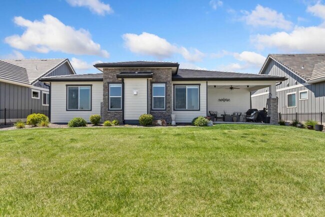 Foto del edificio - 3098 Heron Lakes Pkwy