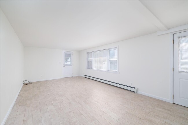 Foto del edificio - 517 E Broadway