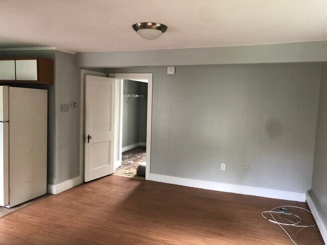 Building Photo - 162 Highland Ave