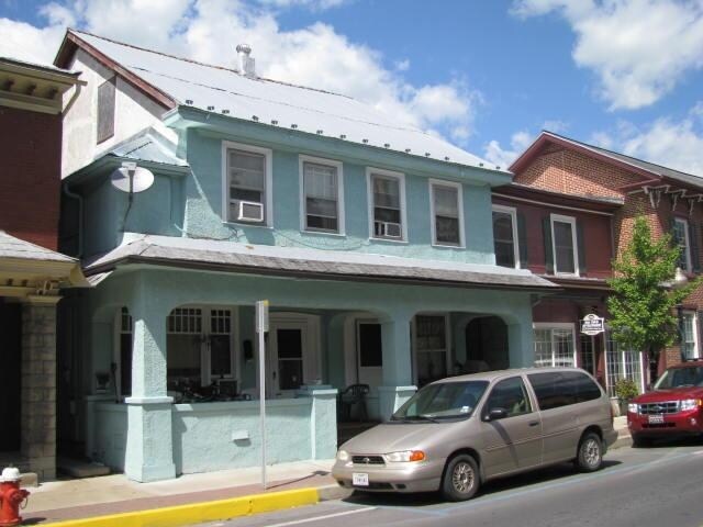 Building Photo - 426-428 Chestnut St