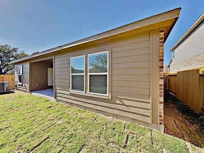 Building Photo - 7914 Cactus Plum Dr