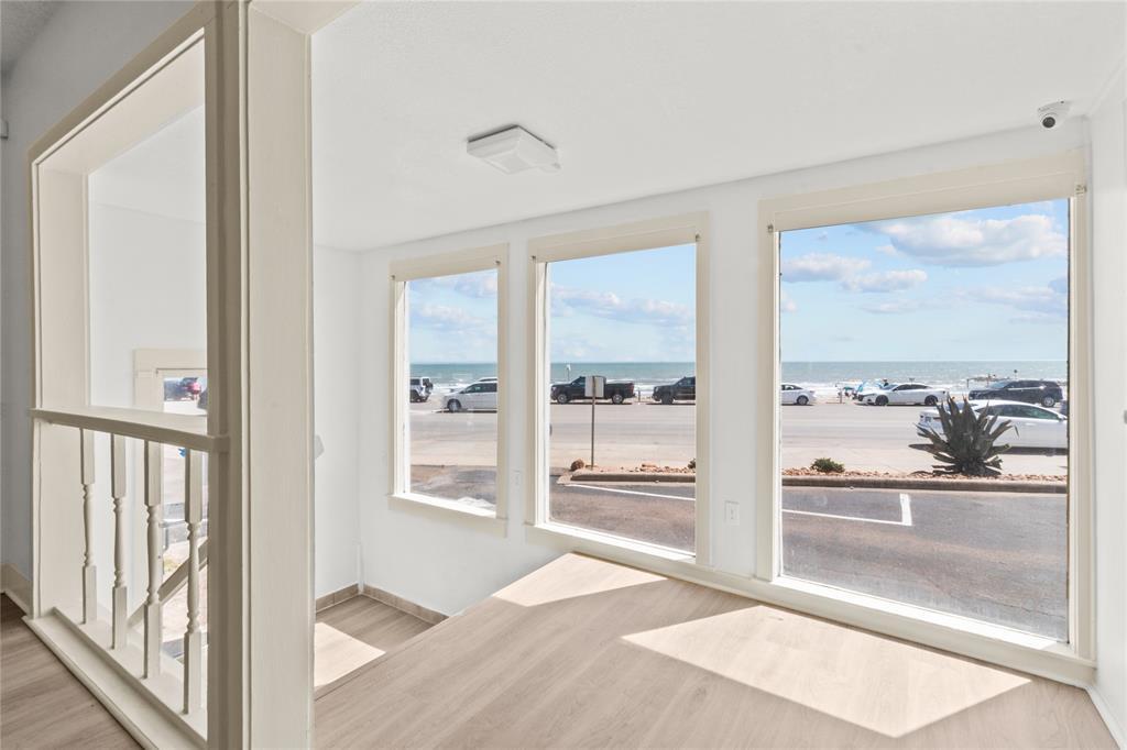 Foto principal - 1522 Seawall Blvd