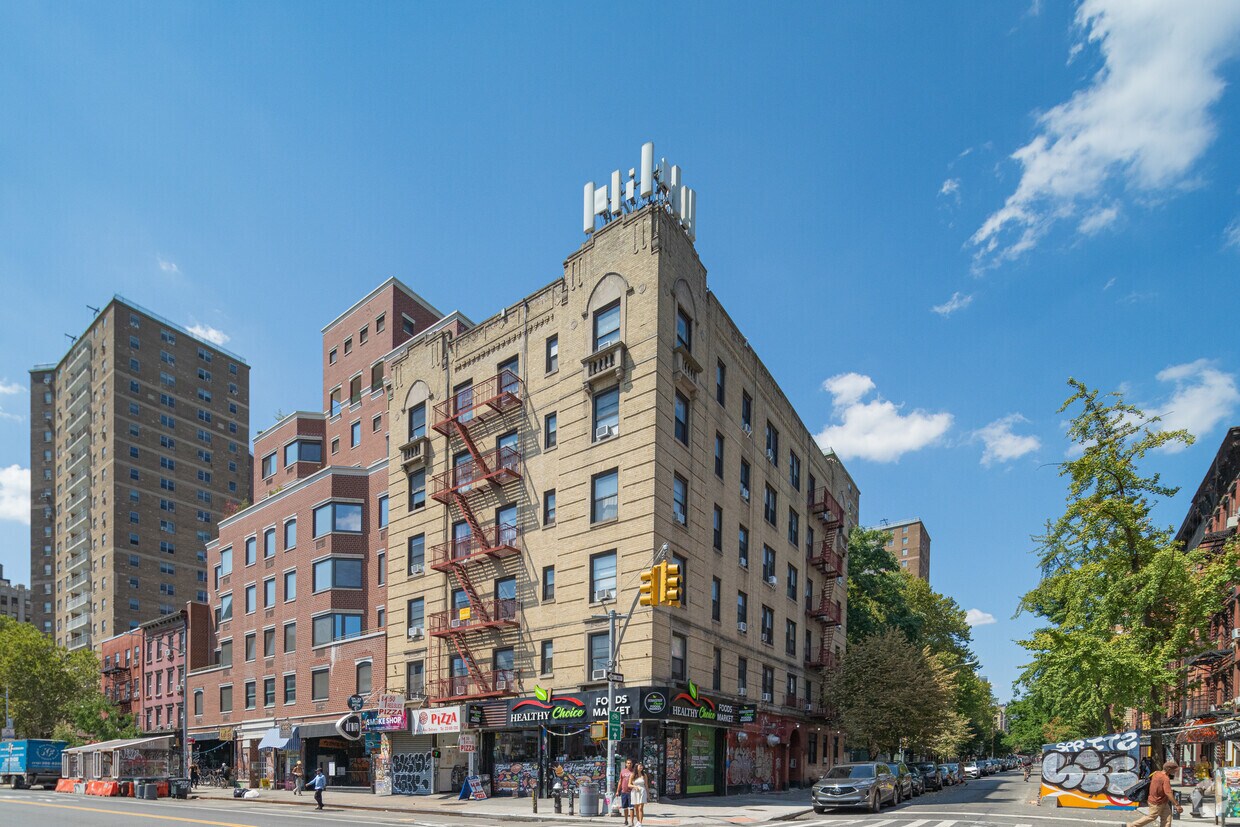 450 E 6th St New York, NY 10009 - 93 Avenue A
