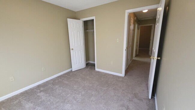 Foto del edificio - 2777 Virginia Woods Pl