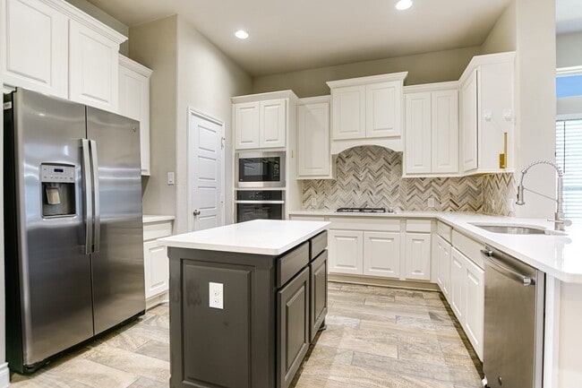 Building Photo - Blanco Vista Perry Built Home