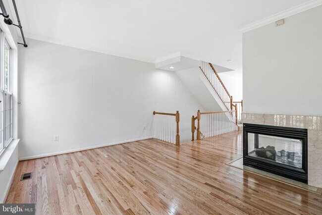Building Photo - 6490 Tayack Pl