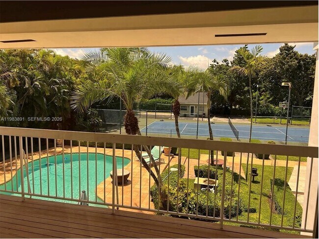 Foto del edificio - 7550 SW 82nd Ct