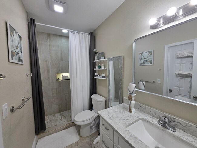 Building Photo - 349 Endeavor Way Ln