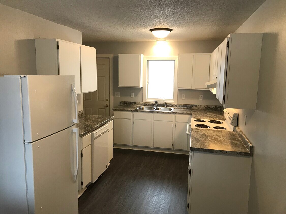 13565 3rd St, Becker, MN 55308 Townhome Rentals in Becker MN