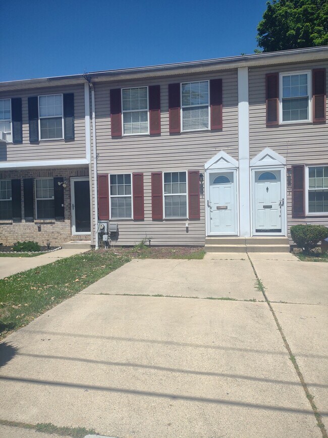 Building Photo - 3003 Tatnall St