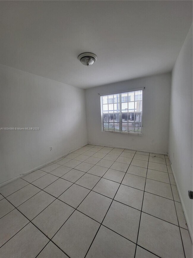 Foto del edificio - 605 Euclid Ave